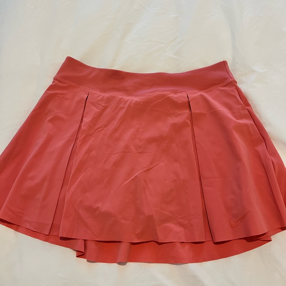 NWT Nike Women's Coral Golf Skirt